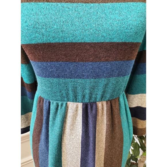 Egy California Women's Multicolor Round Neck Long Sleeve Knee Length Dress - Picture 3 of 12